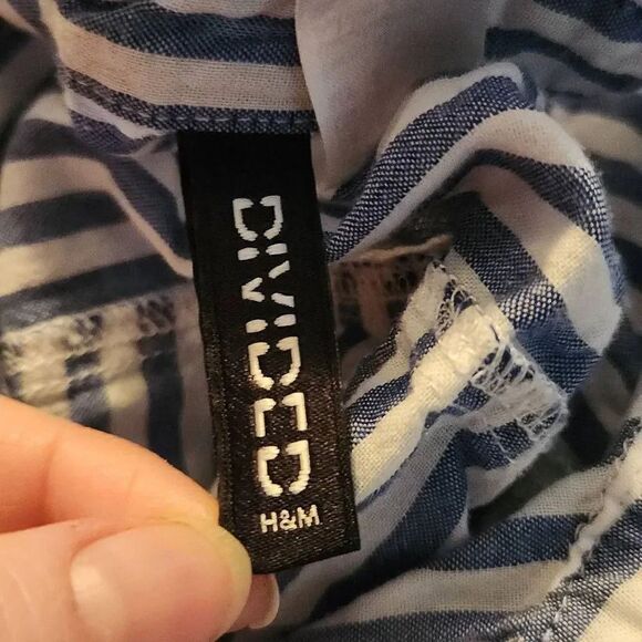 Divided H&M Ladies Size 2 Blue White Striped Button Down Shirt - Picture 5 of 6